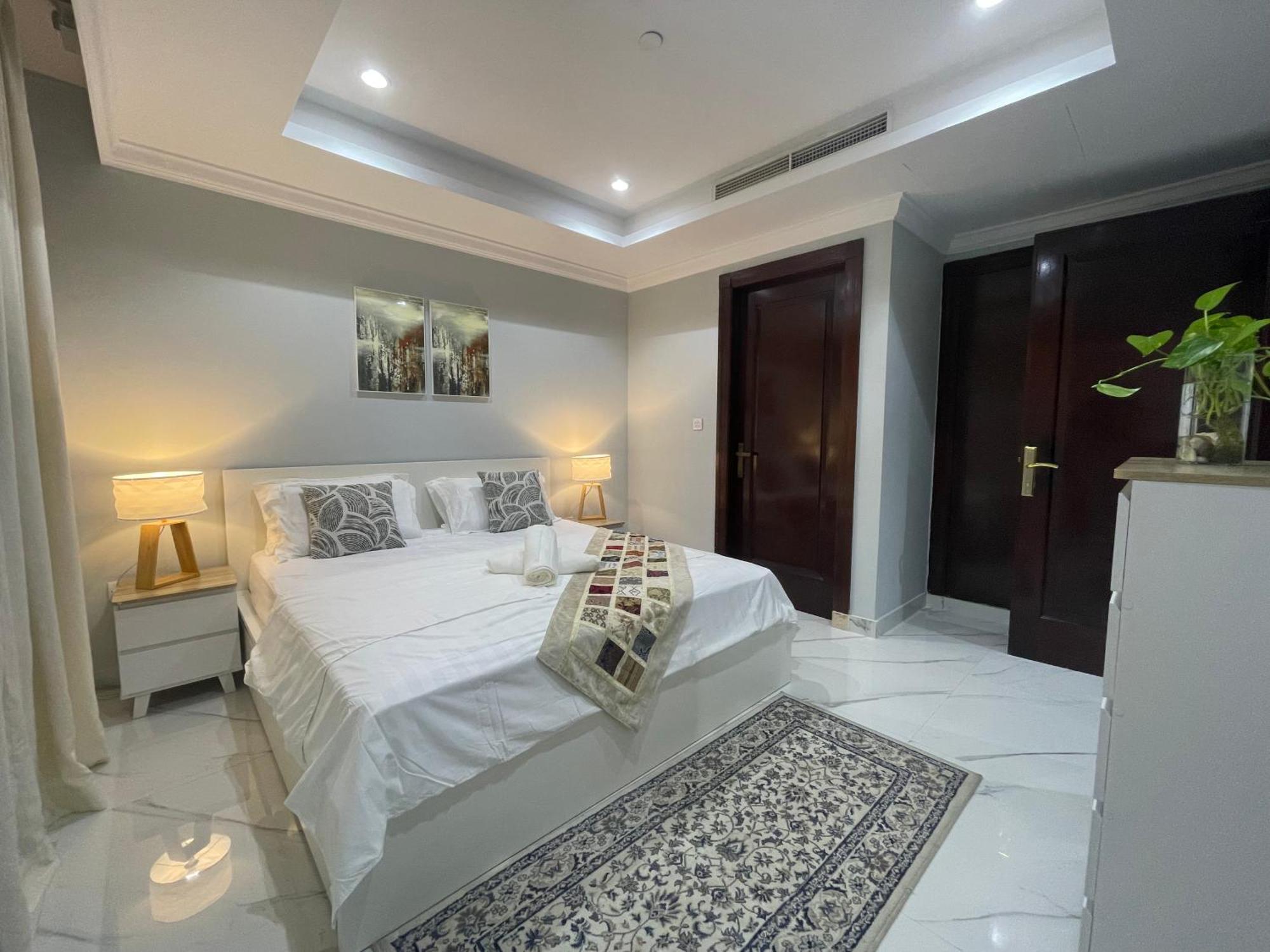 Apartment 2 Bhk Townhouse At Pearl Doha